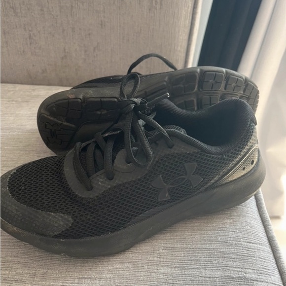 Under Armour Other - Under Armour Black Trainers size3.5